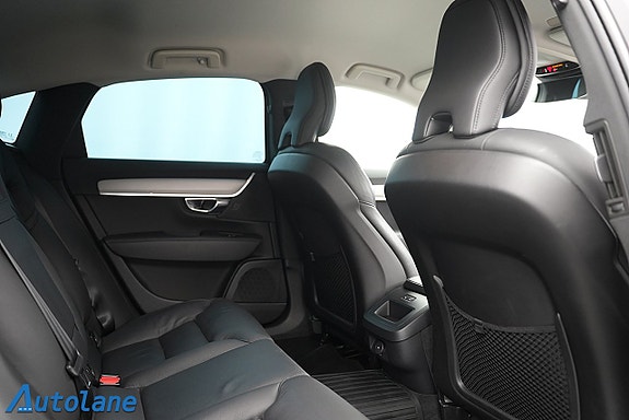 Volvo S90 27 of 30