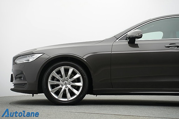 Volvo S90 13 of 30