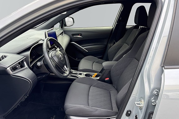 Toyota Corolla Cross 13 of 20