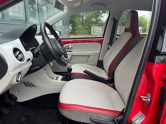 Volkswagen UP! 12 of 27