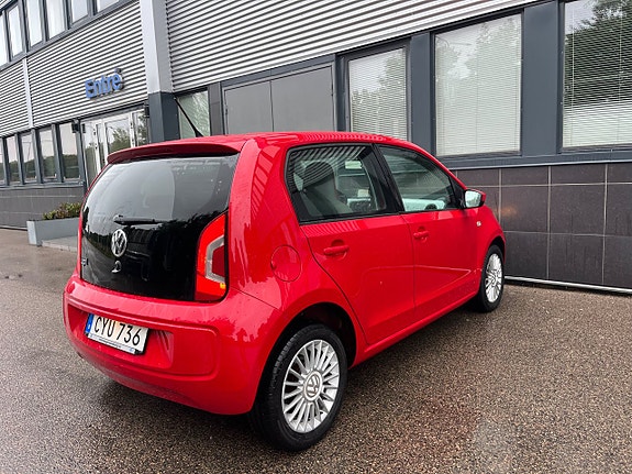 Volkswagen UP! 4 of 27
