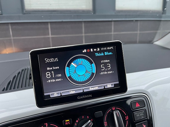 Volkswagen UP! 21 of 27