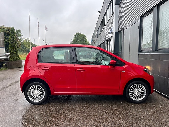 Volkswagen UP! 27 of 27