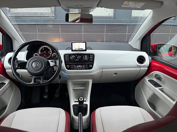 Volkswagen UP! 11 of 27
