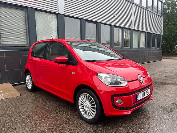 Volkswagen UP! 3 of 27