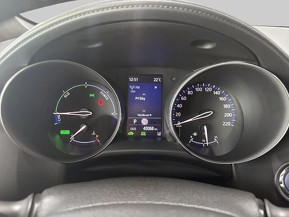 Toyota C-HR 15 of 18