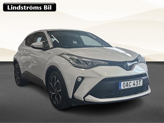 Toyota C-HR 3 of 18