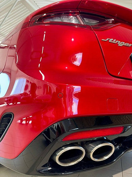 Kia Stinger 27 of 28