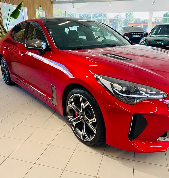 Kia Stinger 18 of 28