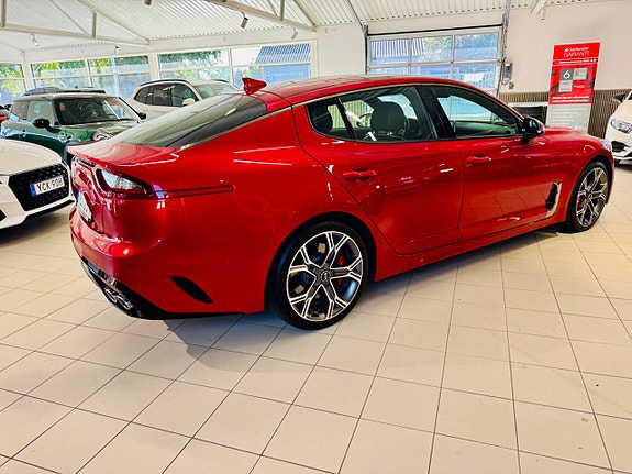 Kia Stinger 26 of 28