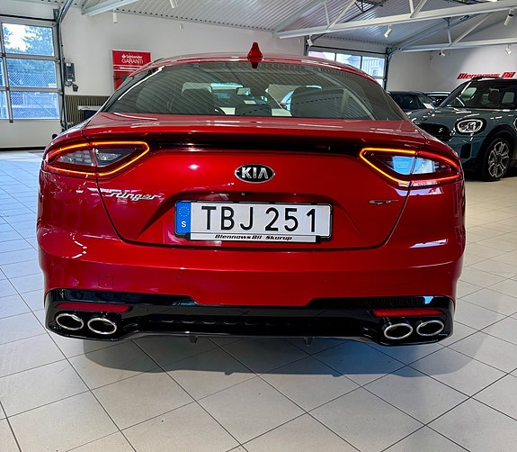 Kia Stinger 6 of 28