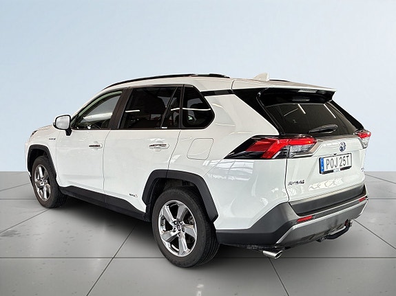Toyota RAV4 5 of 23