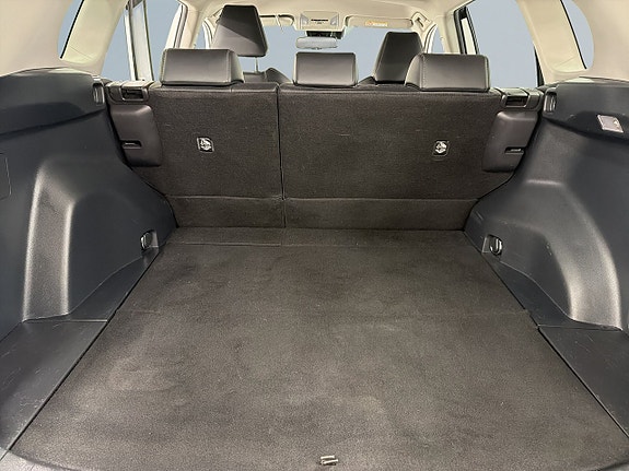 Toyota RAV4 12 of 23