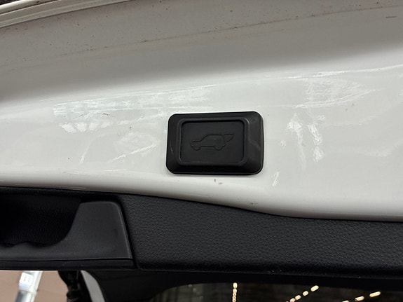 Toyota RAV4 18 of 23