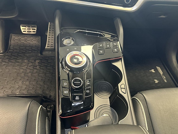 Kia Sportage 12 of 18