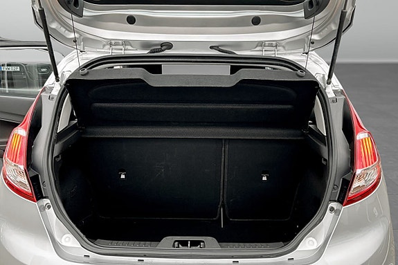 Ford Fiesta 12 of 12