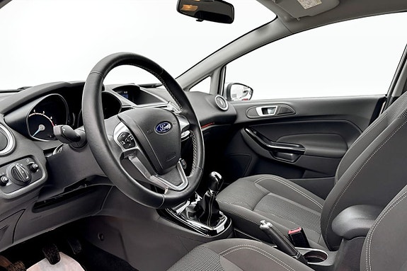Ford Fiesta 5 of 7