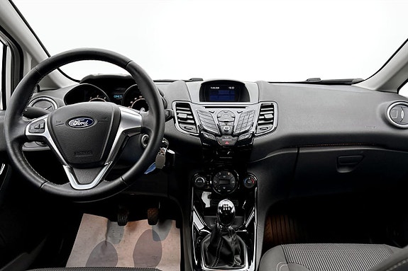 Ford Fiesta 7 of 12