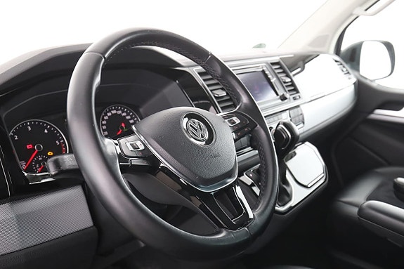 Volkswagen Multivan 12 of 30