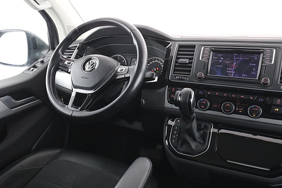 Volkswagen Multivan 14 of 30