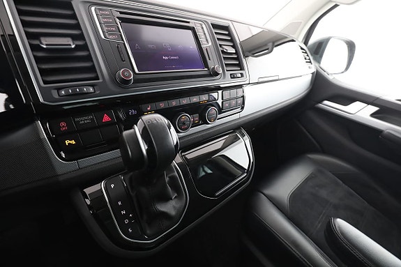Volkswagen Multivan 25 of 30