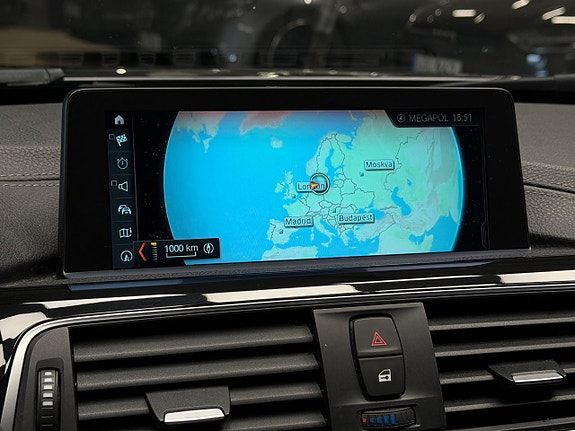 BMW 318d 17 of 21