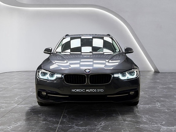 BMW 318d 8 of 21