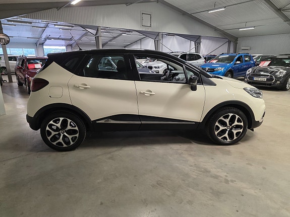 Renault Captur 3 of 10