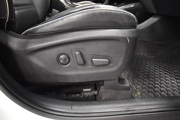 Kia Sorento 16 of 29