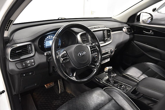 Kia Sorento 8 of 29