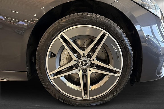 Mercedes-Benz C300 e 8 of 23