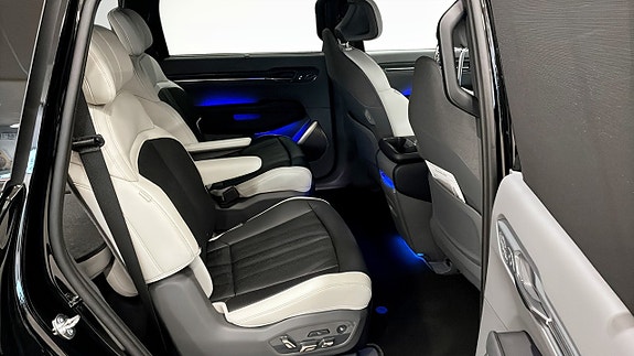 Kia EV9 5 of 19