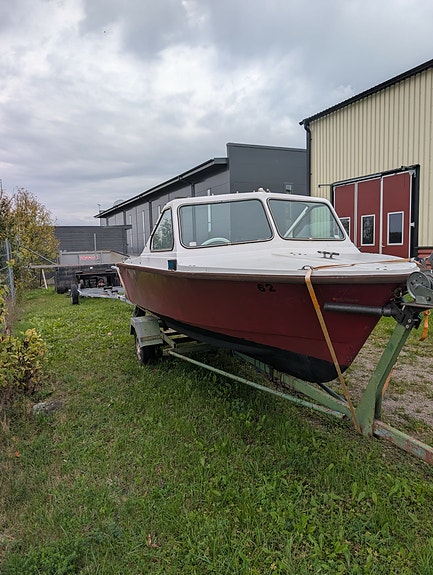 Crescent 495ht Suzuki df30 & trailer 2 of 3
