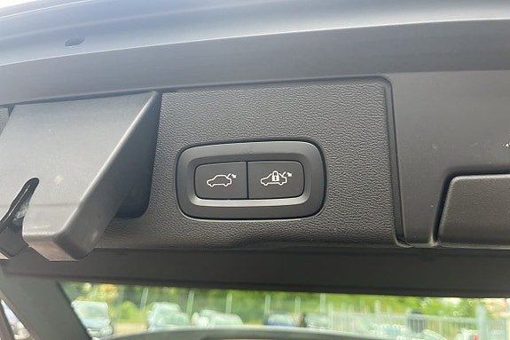 Volvo XC60 14 of 16