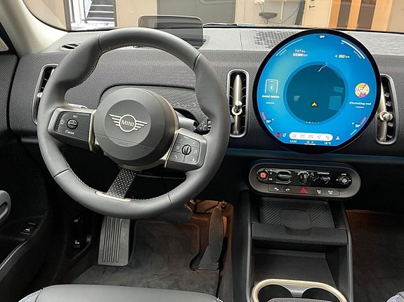 MINI Countryman SE 8 of 15