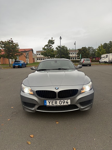 BMW Z4 3 of 9