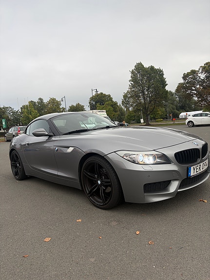 BMW Z4 2 of 9