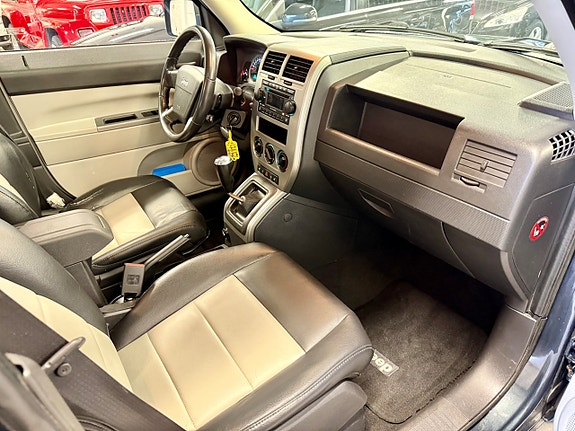 Jeep Patriot 16 of 19