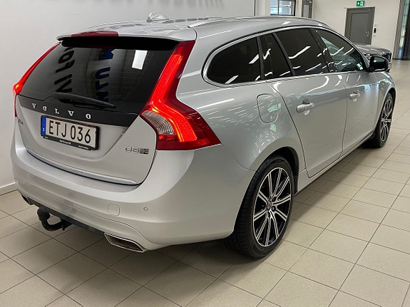 Volvo V60 4 of 23