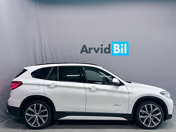 BMW X1 3 of 30