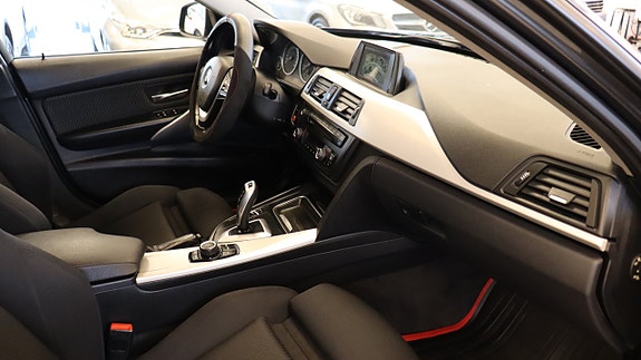 BMW 320d 10 of 18