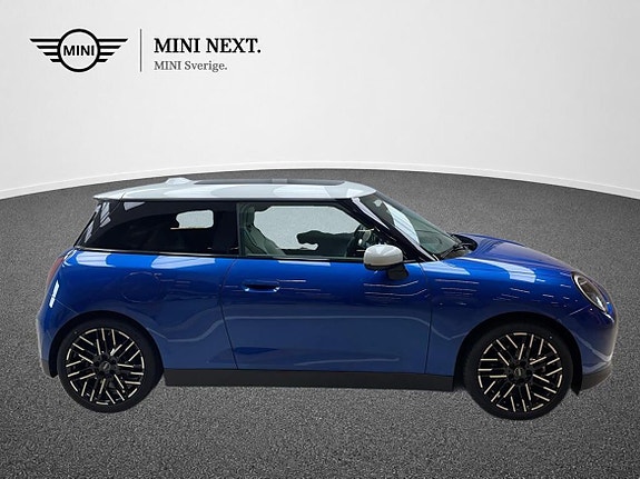 MINI Cooper SE 3 of 15