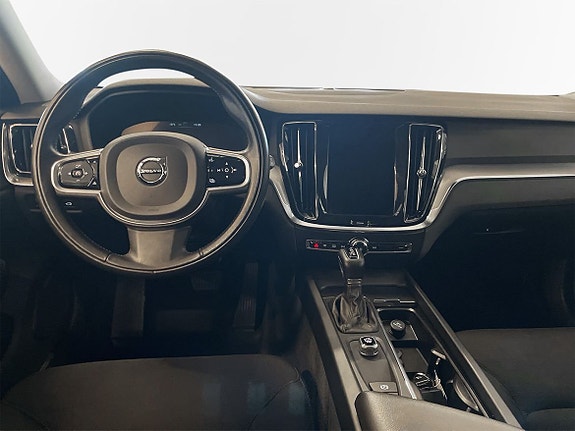 Volvo V60 8 of 13