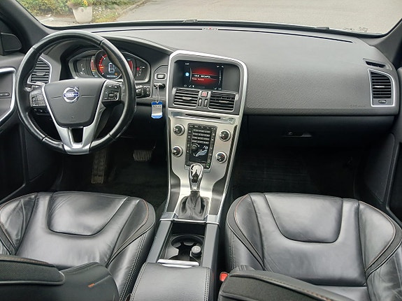 Volvo XC60 5 of 21