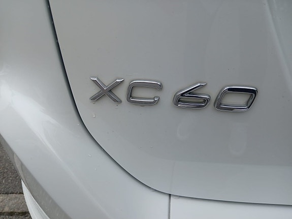 Volvo XC60 12 of 21