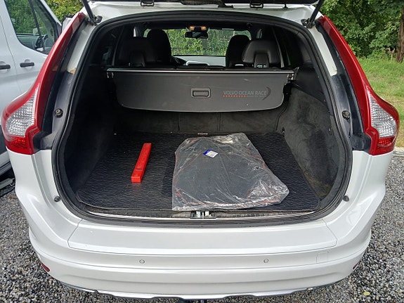 Volvo XC60 17 of 21