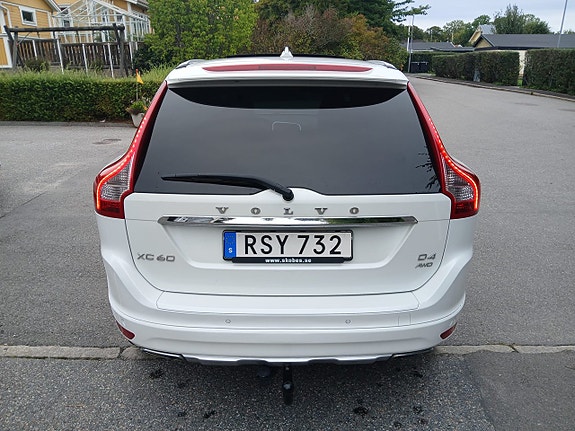 Volvo XC60 16 of 21