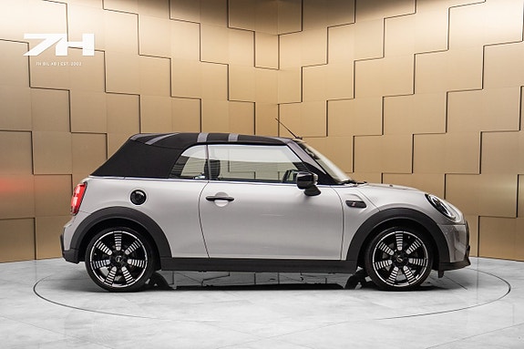 MINI Cooper S 6 of 26