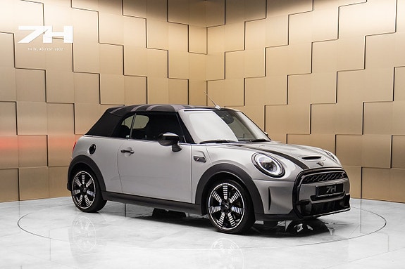 MINI Cooper S 7 of 26