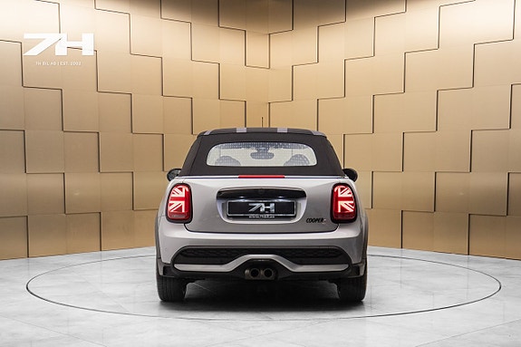 MINI Cooper S 4 of 26